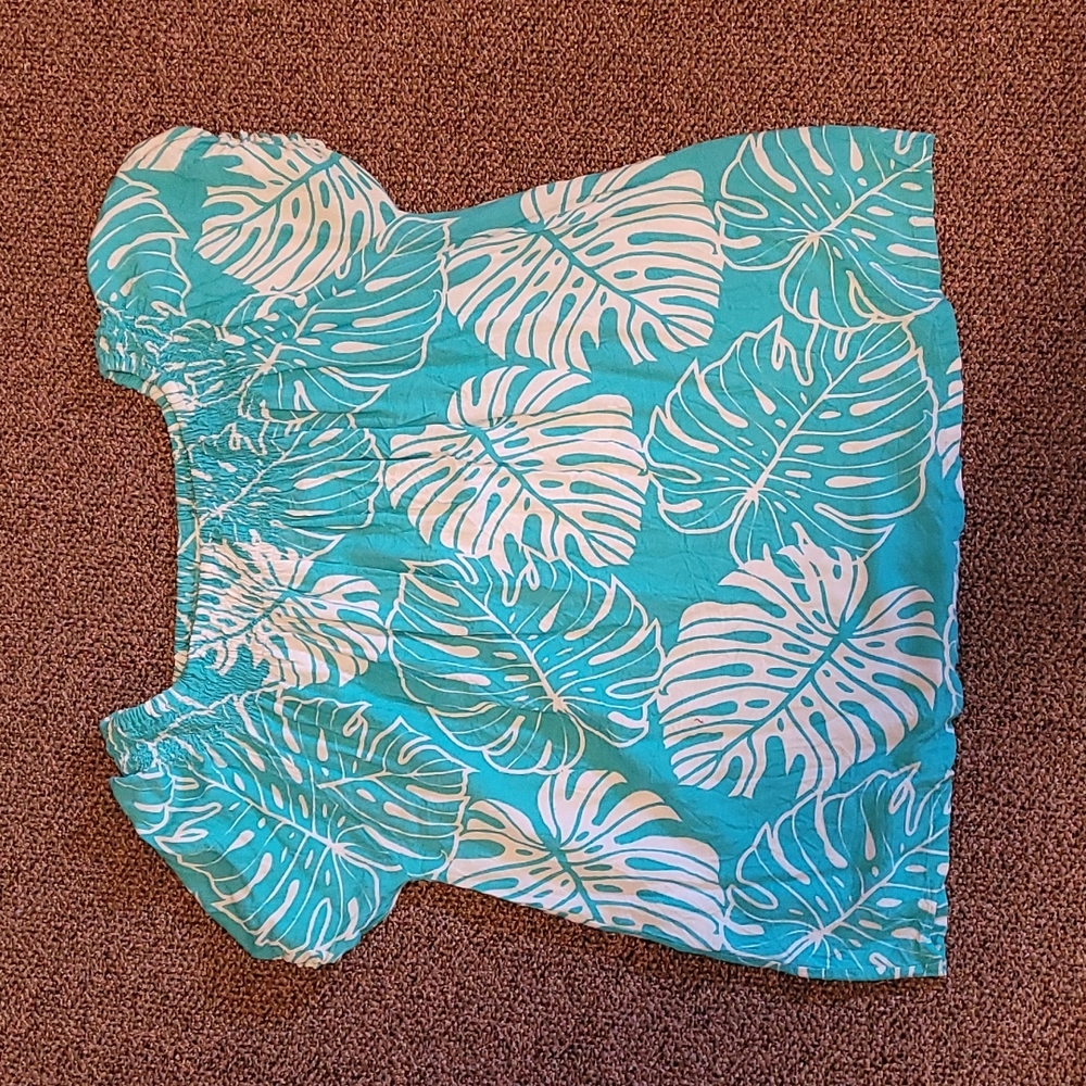 1XL Hula Bay off the shoulder Hawaiian Top